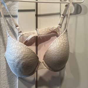 PINK Victoria's Secret white Lace Bra